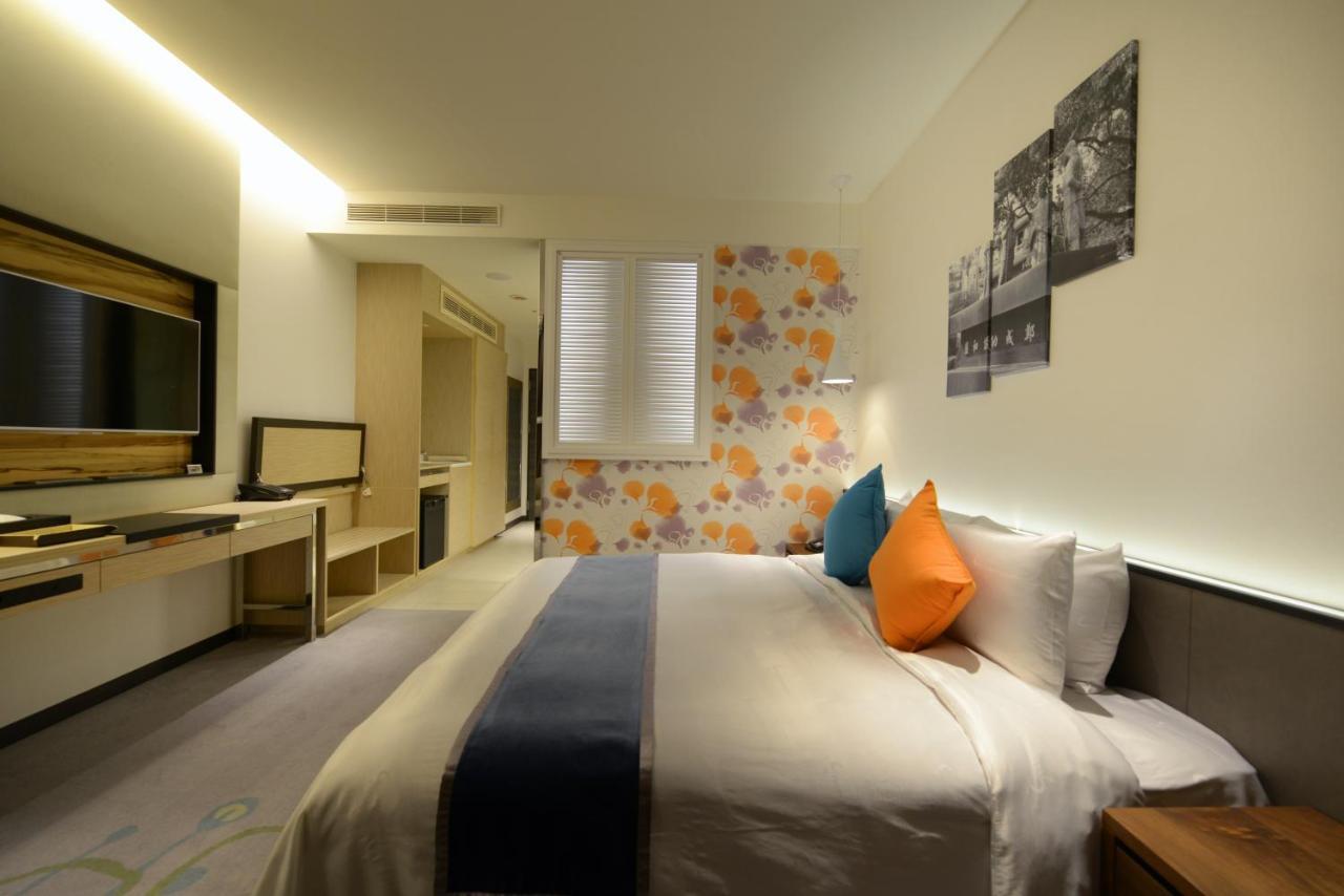 Golden Tulip Glory Fine Hotel Тайнань Экстерьер фото