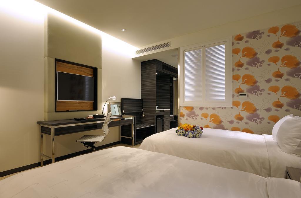 Golden Tulip Glory Fine Hotel Тайнань Номер фото
