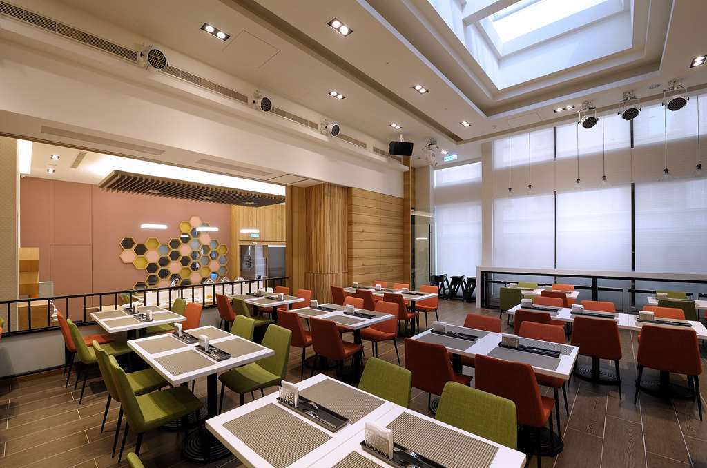 Golden Tulip Glory Fine Hotel Тайнань Удобства фото