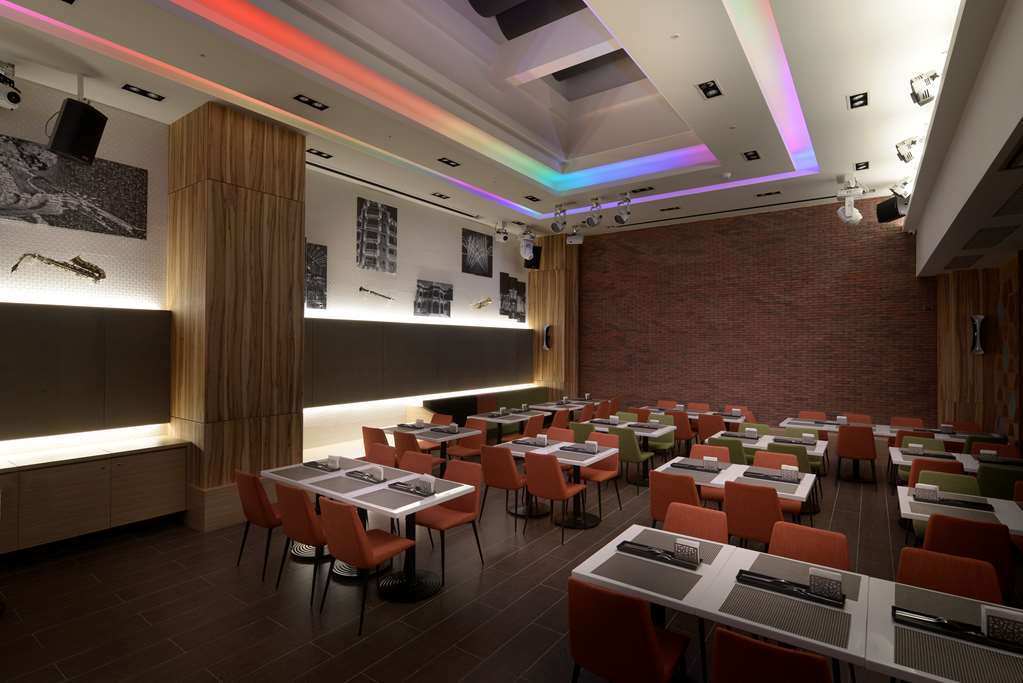 Golden Tulip Glory Fine Hotel Тайнань Ресторан фото